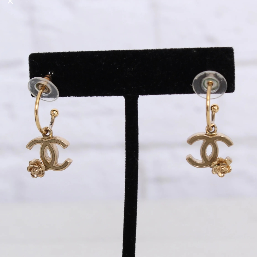 Chanel.earrings